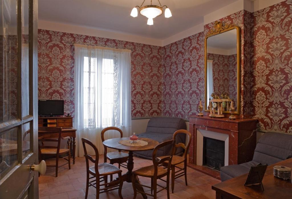 Logis Hotel - Restaurant La Marbrerie Caunes-Minervois Oda fotoğraf